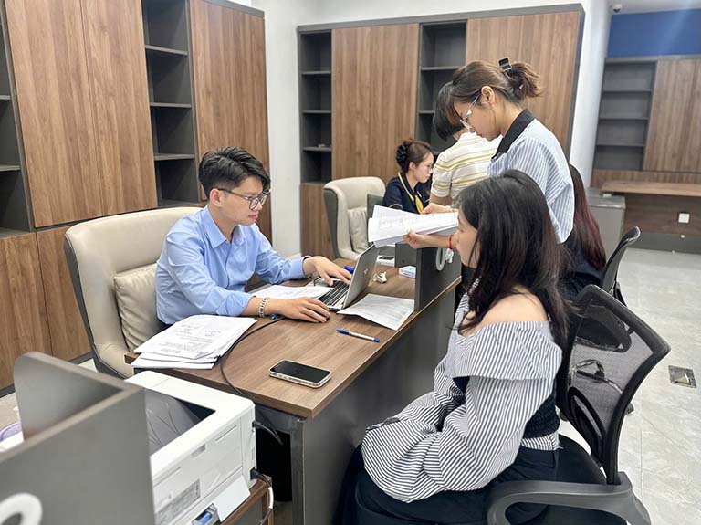 CHÚC MỪNG những chủ nhân đầu tiên tại Happy Home: Hành trình chạm tay vào tổ ấm mơ ước 2 nhung chu nhan dau tien tai happy home trang cat 2